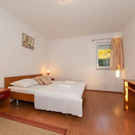 Apartments Simovic Tucepi Exterior photo