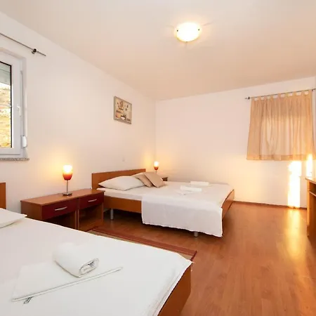 Apartments Simovic Tucepi Exterior photo