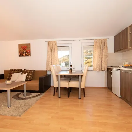 Apartments Simovic Tucepi Exterior photo
