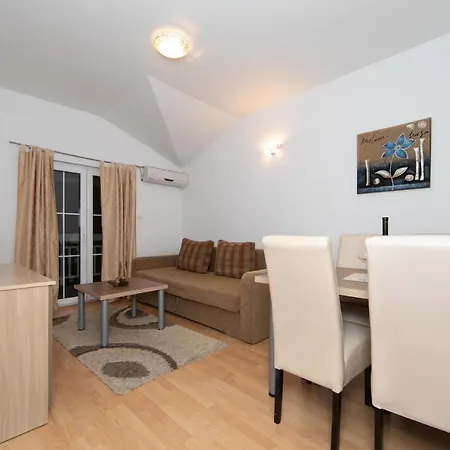 Apartments Simovic Tucepi Exterior photo