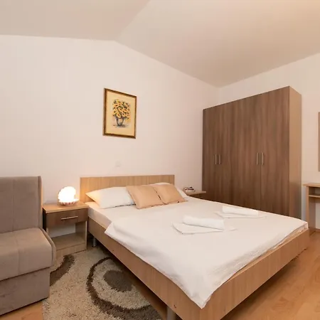 Apartments Simovic Tucepi Exterior photo
